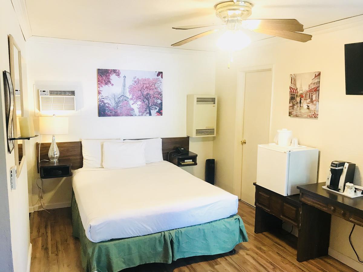 Motel El Dorado 3*
